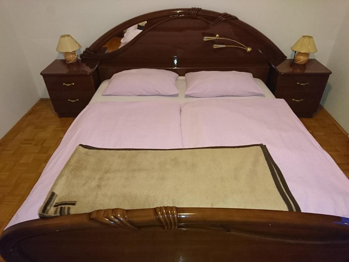 Bed and Breakfast Sobe Janez à Križe Extérieur photo