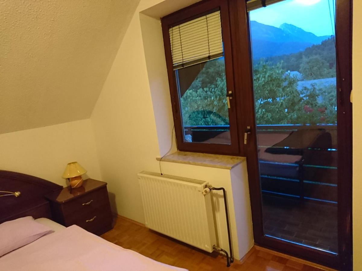 Bed and Breakfast Sobe Janez à Križe Extérieur photo